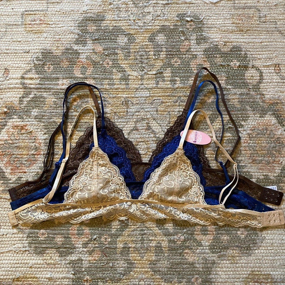 Set of 3 lace bralettes